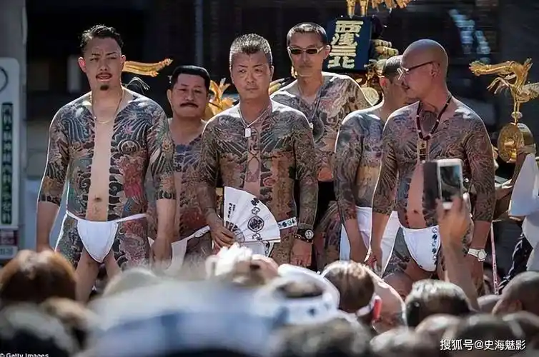 原创日本第一黑帮山口组沦落到卖奶茶扫大街他们究竟经历了什么