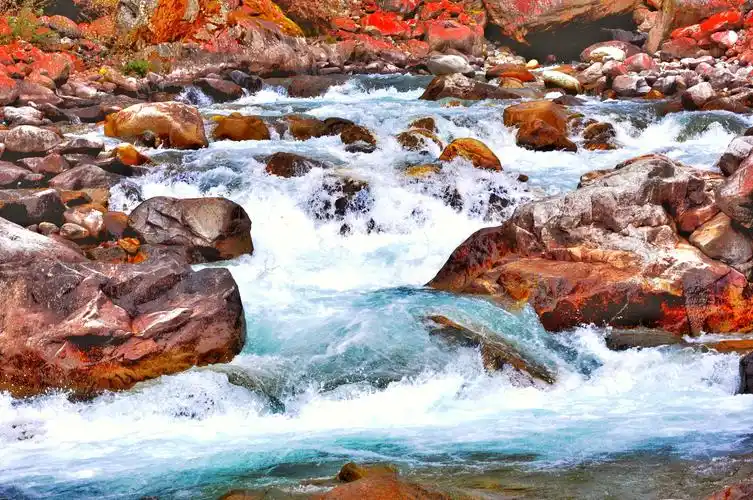 【泸定景点图片】雅家埂红石滩公园