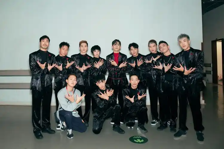 这个照片我喜欢易燃装置招牌动作哈哈燃燃燃.