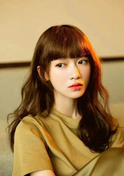 bella泰星八字(高以翔小女友失控痛哭 高以翔女友苏湘涵最新动态消息)