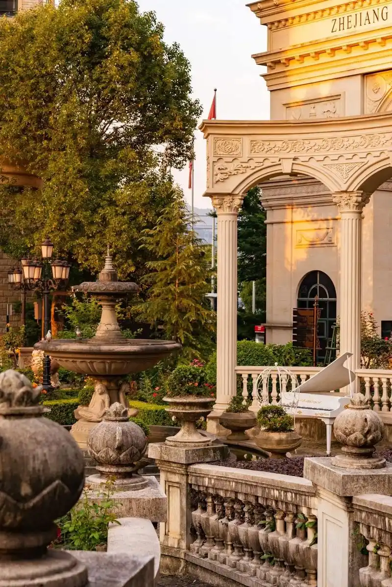 想住进城堡里.占地100亩的梦幻欧式城堡酒店 498豪华双人 - 抖音