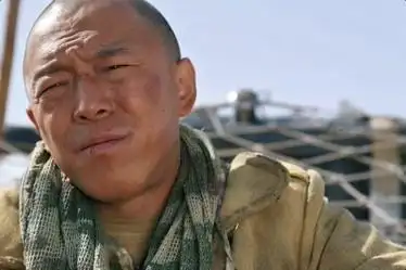 影帝当腻了?黄渤演唱《爱与愁》获全部导师转身, 干脆当歌手好了