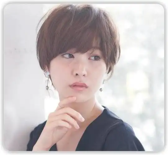 脸圆身材微胖的女生适合什么发型八款精致短发美腻了谁剪都美