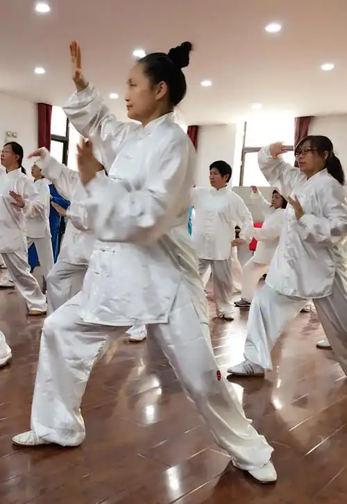 陕西老年大学24太极拳