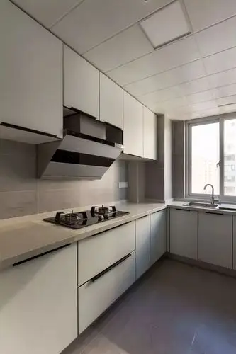 风格下面这些橱柜看起来比较高档,同时也显得更加耐看,目前也比较流行