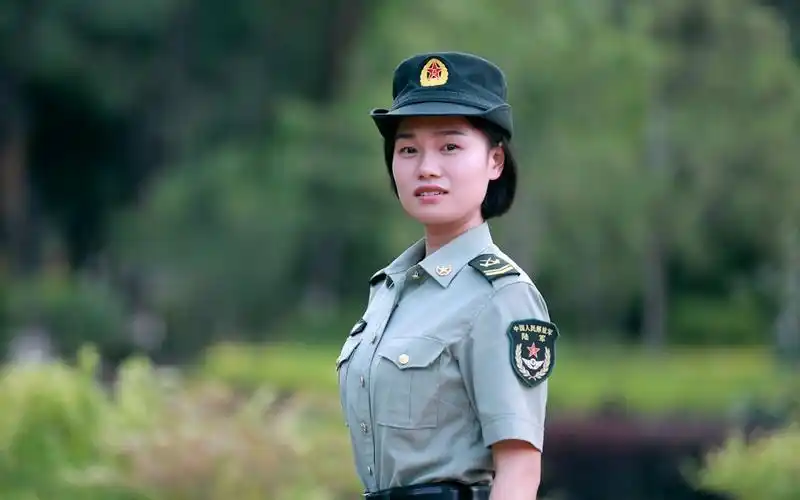如何成为一名中国人民解放军?今天来看话务女兵_哔哩哔哩_bilibili