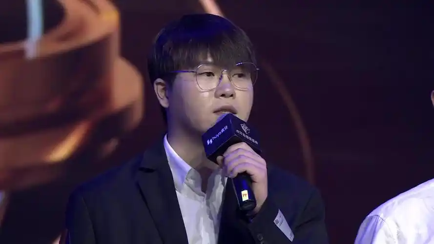 rash悲喜 精彩时刻(连杀,爆头,m416) 02-23