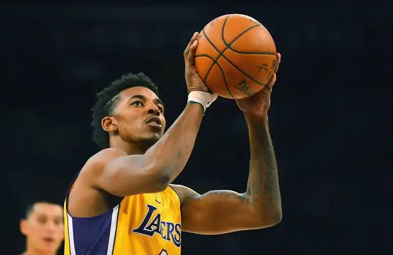 swaggy-p 尼克杨 - 潮人一点都不潮 - 图虫