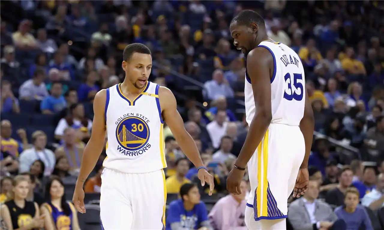 水花升级!海啸三英来袭 这勇士比73胜更强?