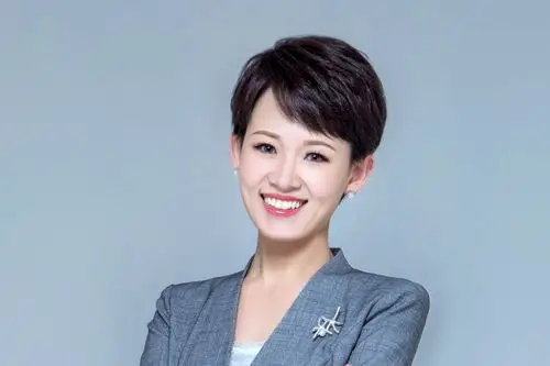 闫维维老师—职业素养与品位修养提升专家—闫维维老师助理雷超琳