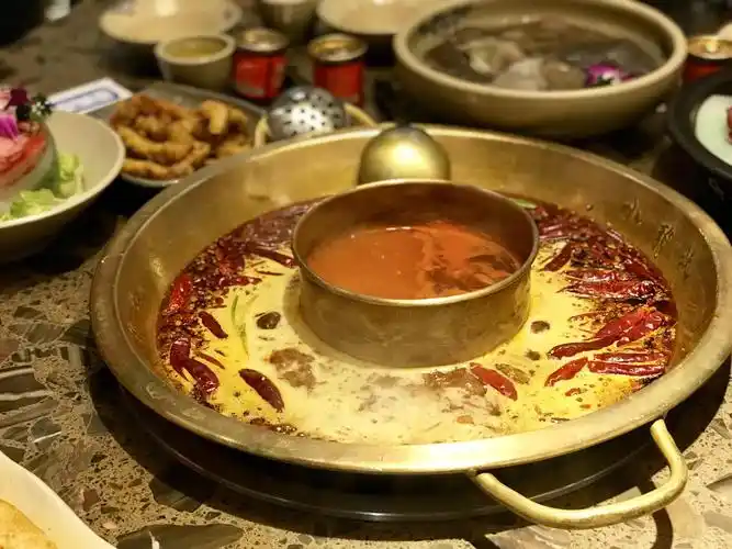 四川火锅越辣越停不下,简直太美味,百吃不厌!