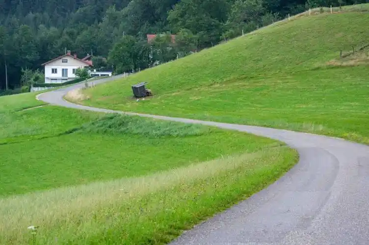 原创心理测试4条唯美乡间小路哪一条可以通往ta的心里