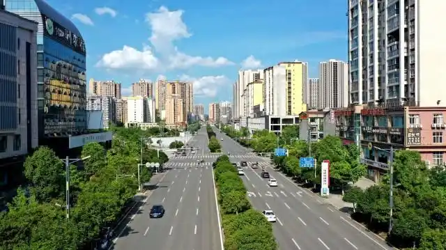 南部:管理严细精 城市畅洁美