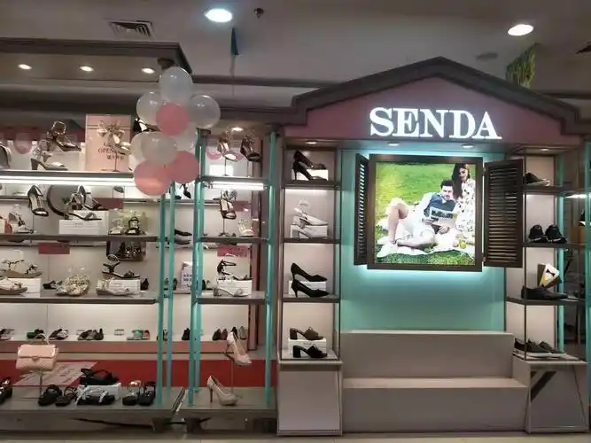 百丽惊艳亮相百丽鞋业绚丽启幕