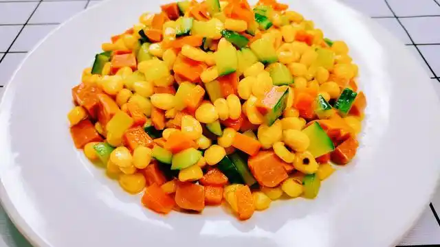 阿呆做的什锦小炒,营养又美味又下饭,成本不到5块钱!