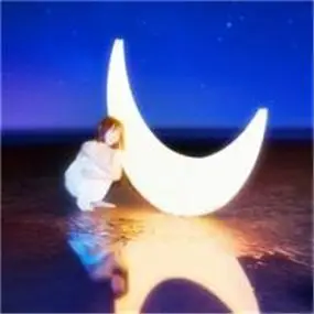 唯美意境带月亮的女生头像图