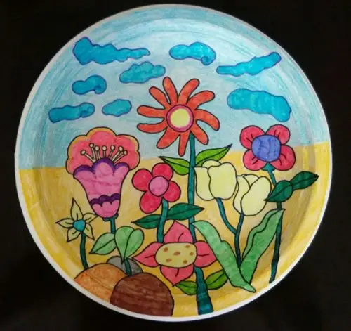 美丽的纸盘装饰画艺术·引领小学美术教学领域—— 临清市实验小学