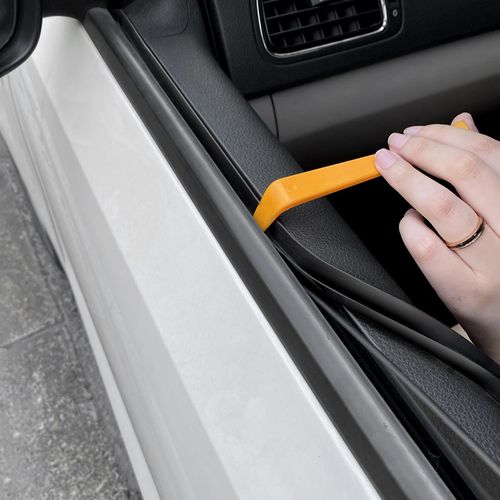 车窗密封条汽车玻璃胶条窗玻璃缝隙卡条通用车门震动车用密封胶条