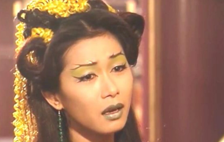 "万妖女王"张慧仪:遭男友痛殴情路坎坷,收养患病孤儿相依为命