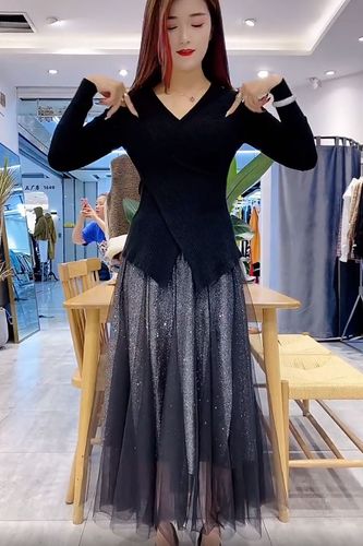 交叉针织上衣新款超仙网纱半身裙套装女中长款百褶裙黑色纱裙春秋