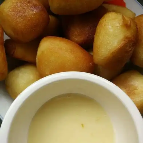 邓易菡做的炼乳油煎小馒头