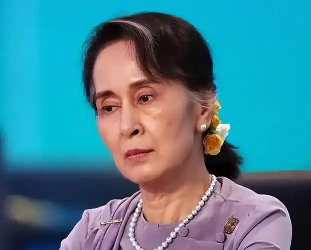 昂山素季被软禁6年获自由英国丈夫却患癌长逝暴乱起人心失