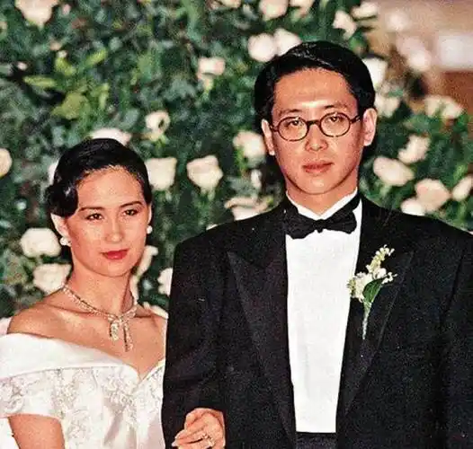 回顾赌王女儿何超琼与陈百强相爱10年被父亲拆散如今60岁仍单身