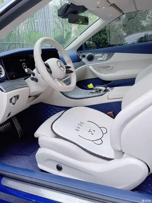 奔驰e提车作业奔驰ecoupe敞篷游艇蓝内饰也太美了