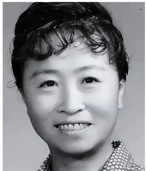 在张少华的演艺生涯中,她被公认为备受敬重和关注的女演员之一.