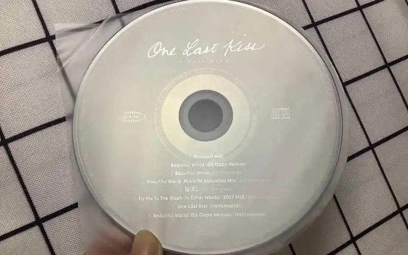 台压版cd试听onelastkiss宇多田ヒカル22年还有人逛罗浮宫吗