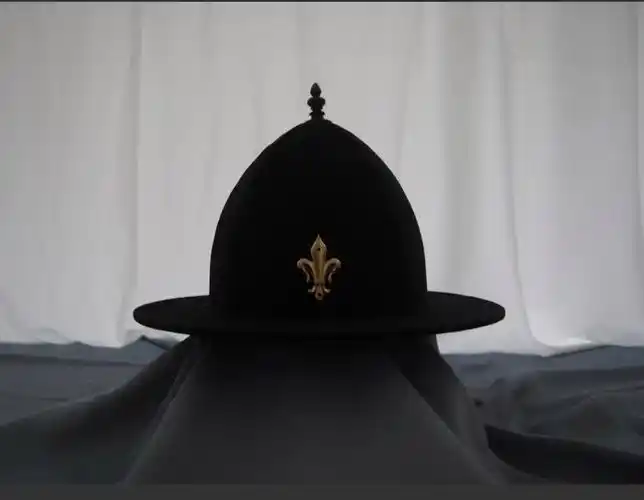 元朝官帽当然高丽作为元朝的属国,在文化上也没少受元朝的影响,估计