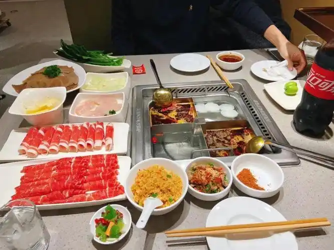 马云兑现承诺:今晚到合肥赴约,与美女护士一起涮火锅