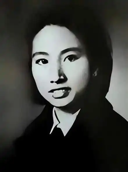 彭雪枫之妻林颖丈夫牺牲有人追求她她说你先看看我的情书吧