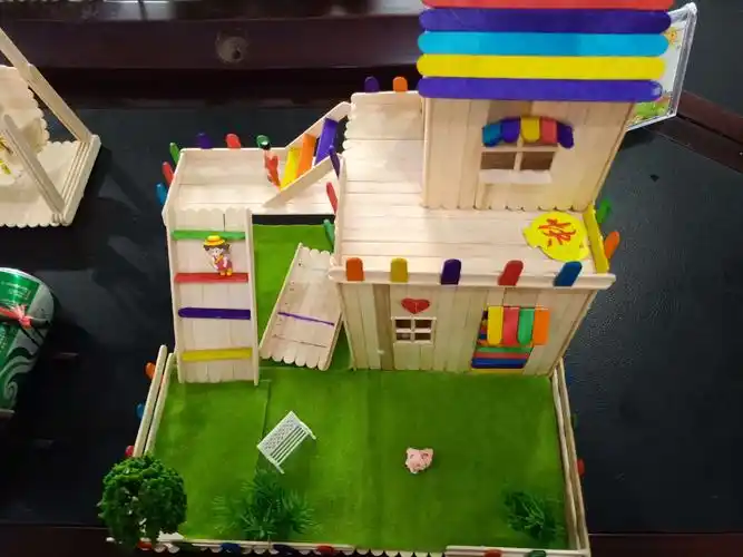 紫湖镇中心幼儿园"创意无限,绿色环保〃亲子手工大赛