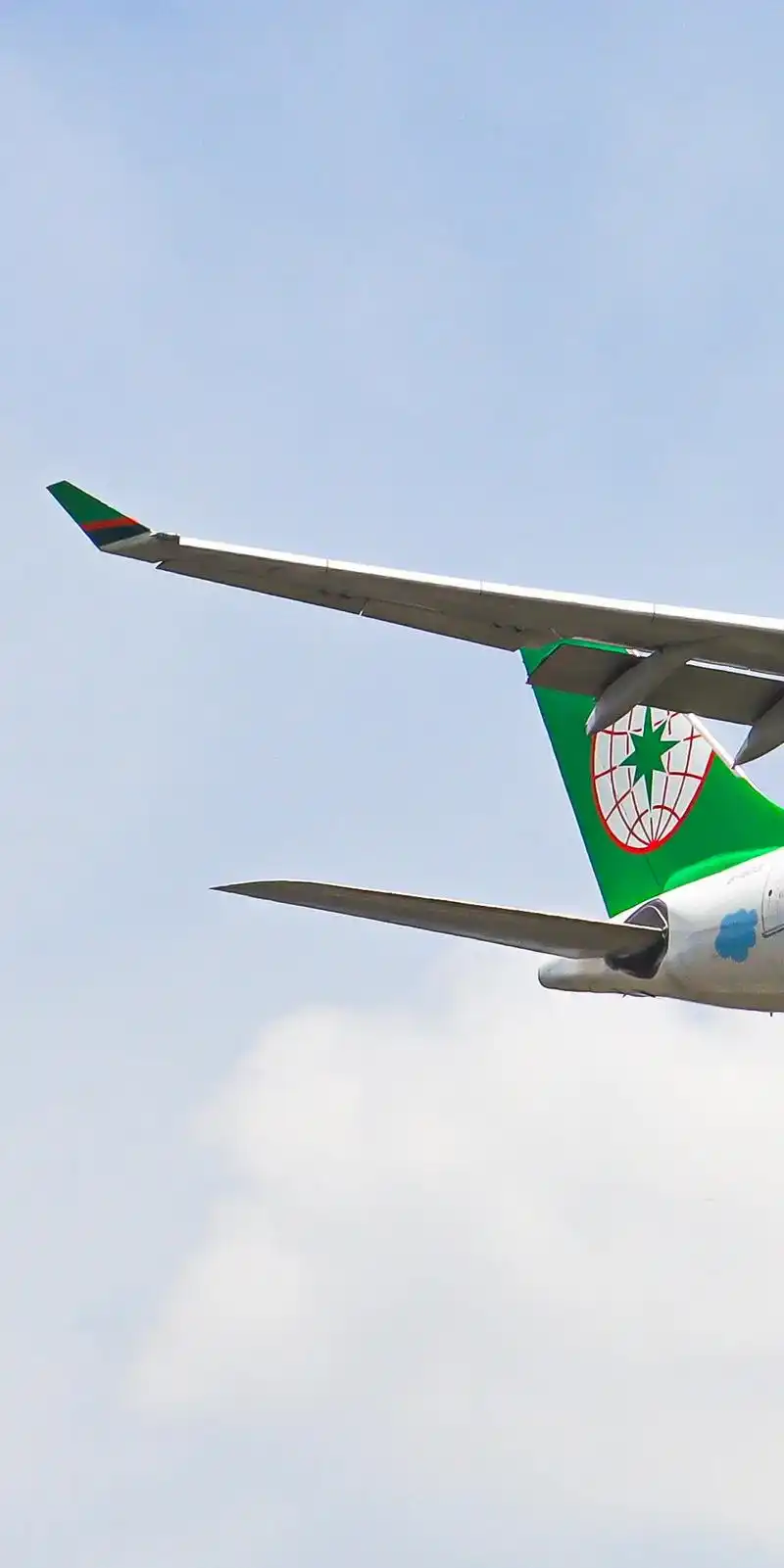 b-16331 中国台湾长荣航空.那震惊全广州飞圈的50声巨 - 抖音