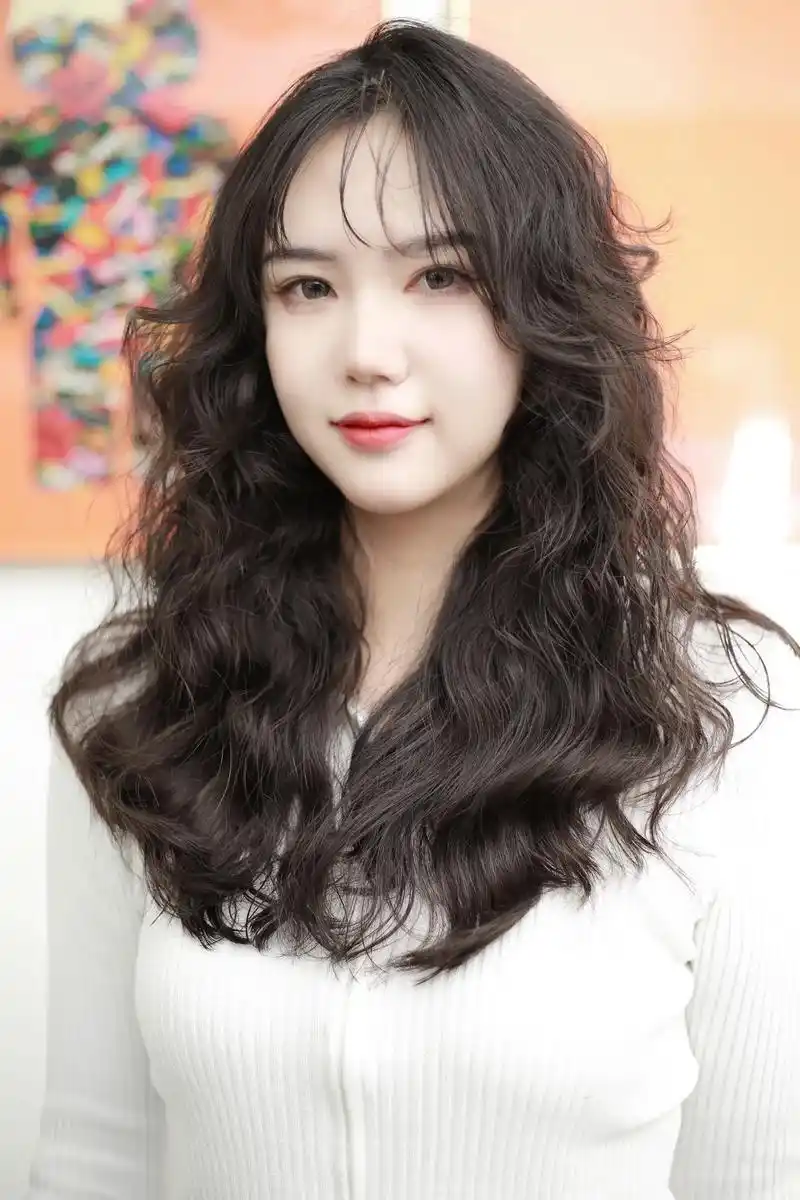 烫发作品#秋冬发型推荐 #慵懒法式烫 - 抖音