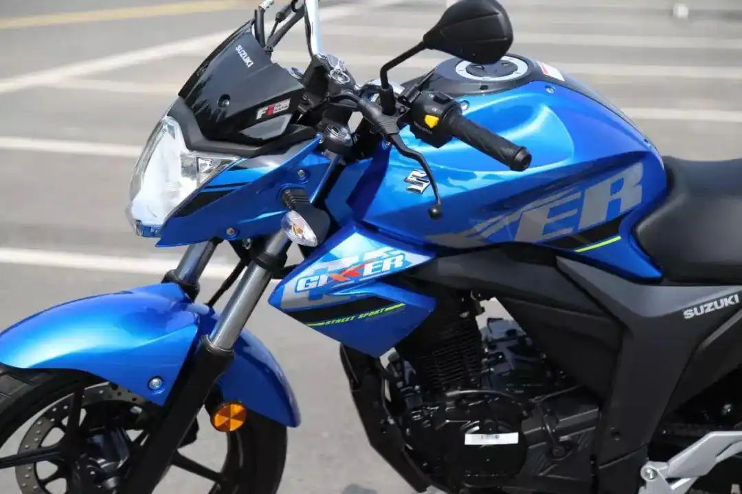 12480元铃木合资155街车极客飒nk版上市