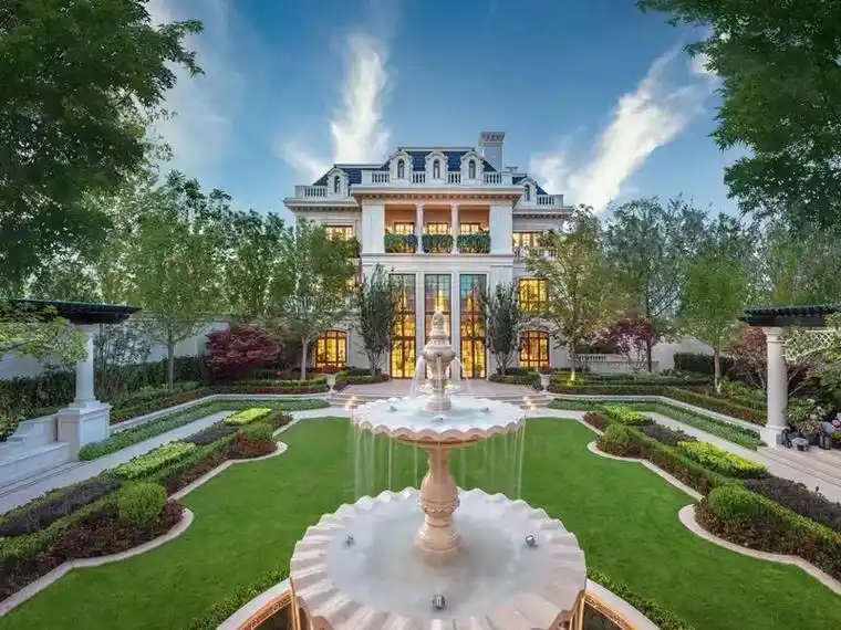 世界庄园典范 全球领袖首选.【板块优势】 以中央别墅区北部核 - 抖音