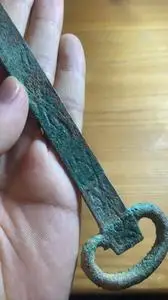 汉代-龙纹青铜环首削刀.把子刀环满工.档次高.极品状态.全品