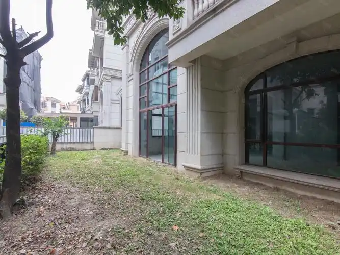 碧桂园钻石湾5室2厅5卫893.23㎡南北2200万