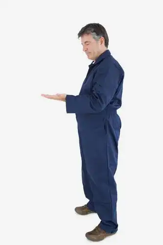 一个人,站,竖图,室内,白天,白色背景,侧面,工作服,制服,欧洲,欧洲人