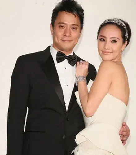 关颖老公朱志威christian 美国名校毕业现任金融公司高管令人羡慕