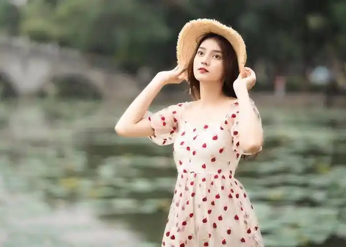 单人照拍摄技巧,参考以下要点,摄影萌新也能拍美照_背景_人物_姿势