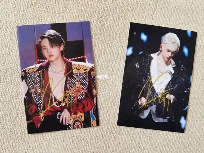 周震南签名照周震南明星签名照