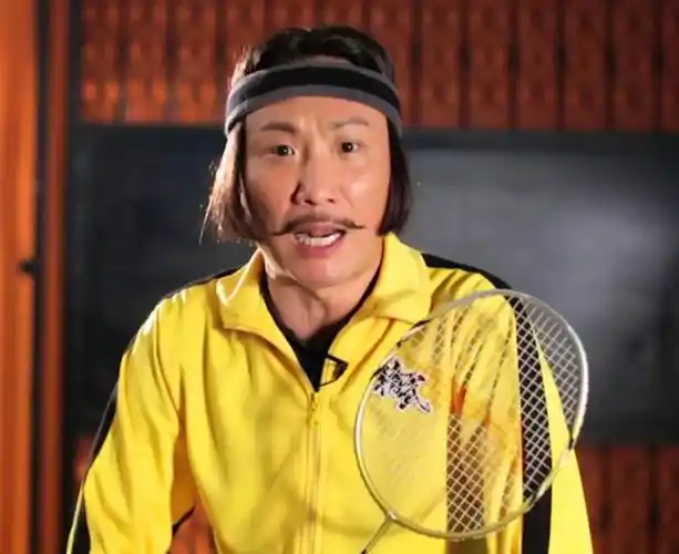 便收获了大家的一致好评,而郑中基在剧中饰演的玄学高手,也因其搞笑的