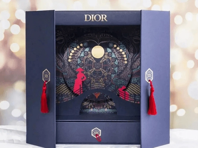 奢侈品品牌如何设计中秋月饼礼盒