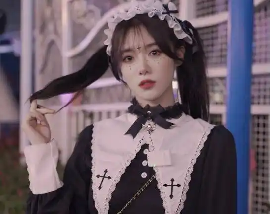 小钰开始走纯欲风了!