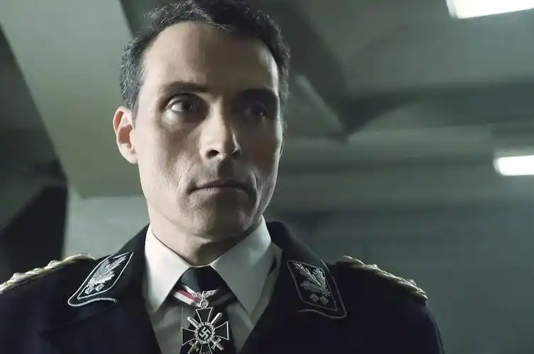 高堡奇人 第一季