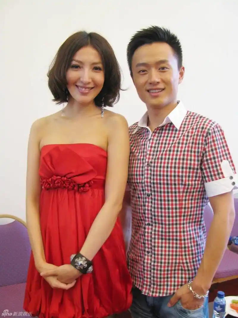 高清图:《爱上女主播》发布会 吴健情系败犬女王_高清图集_新浪网
