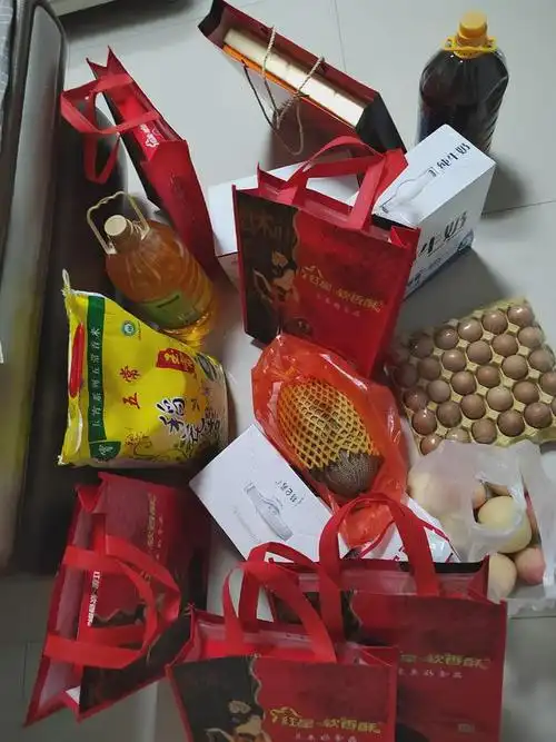 婆婆的穷亲戚一到过节就送大米白面,不值钱,不如送200块钱实惠|走亲戚